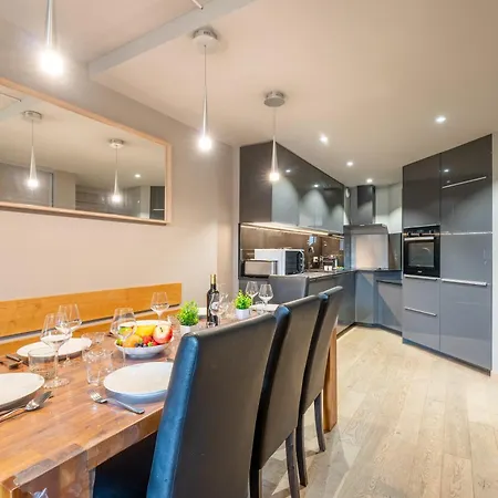 In-out - Heart Of Spacious 8 Guests Apartment, Wifi 303 Валь-Торанс