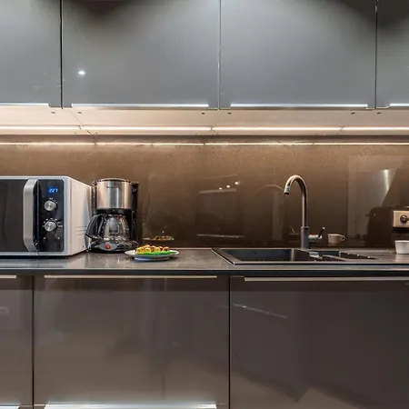 Апартаменты In-out - Heart Of Spacious 8 Guests Apartment, Wifi 303 Валь-Торанс