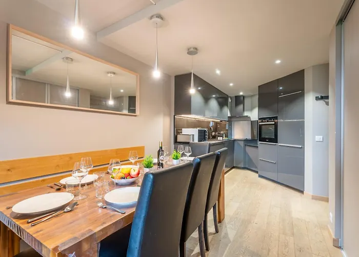 In-out - Heart Of Spacious 8 Guests Apartment, Wifi - Pierre & Tikal Валь-Торанс