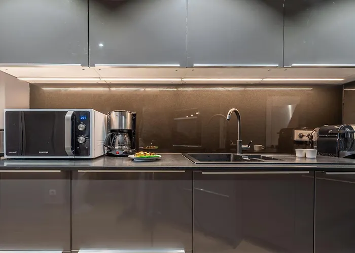 Апартаменты In-out - Heart Of Spacious 8 Guests Apartment, Wifi - Pierre & Tikal Валь-Торанс